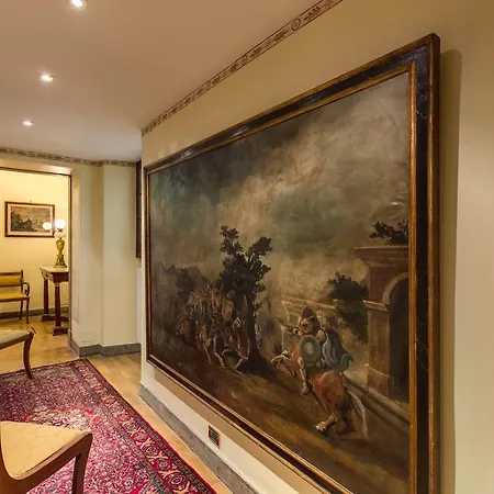 Royal Apartment
